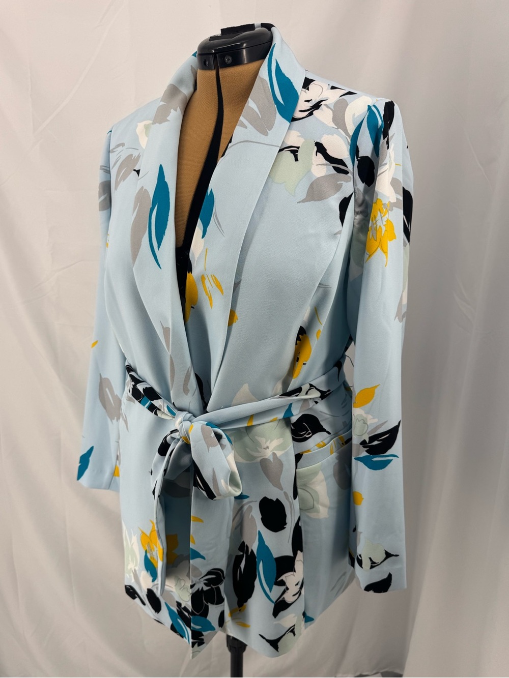 Lane Bryant Light Blue Floral Tie-Waist Jacket with Floral Accents 0337